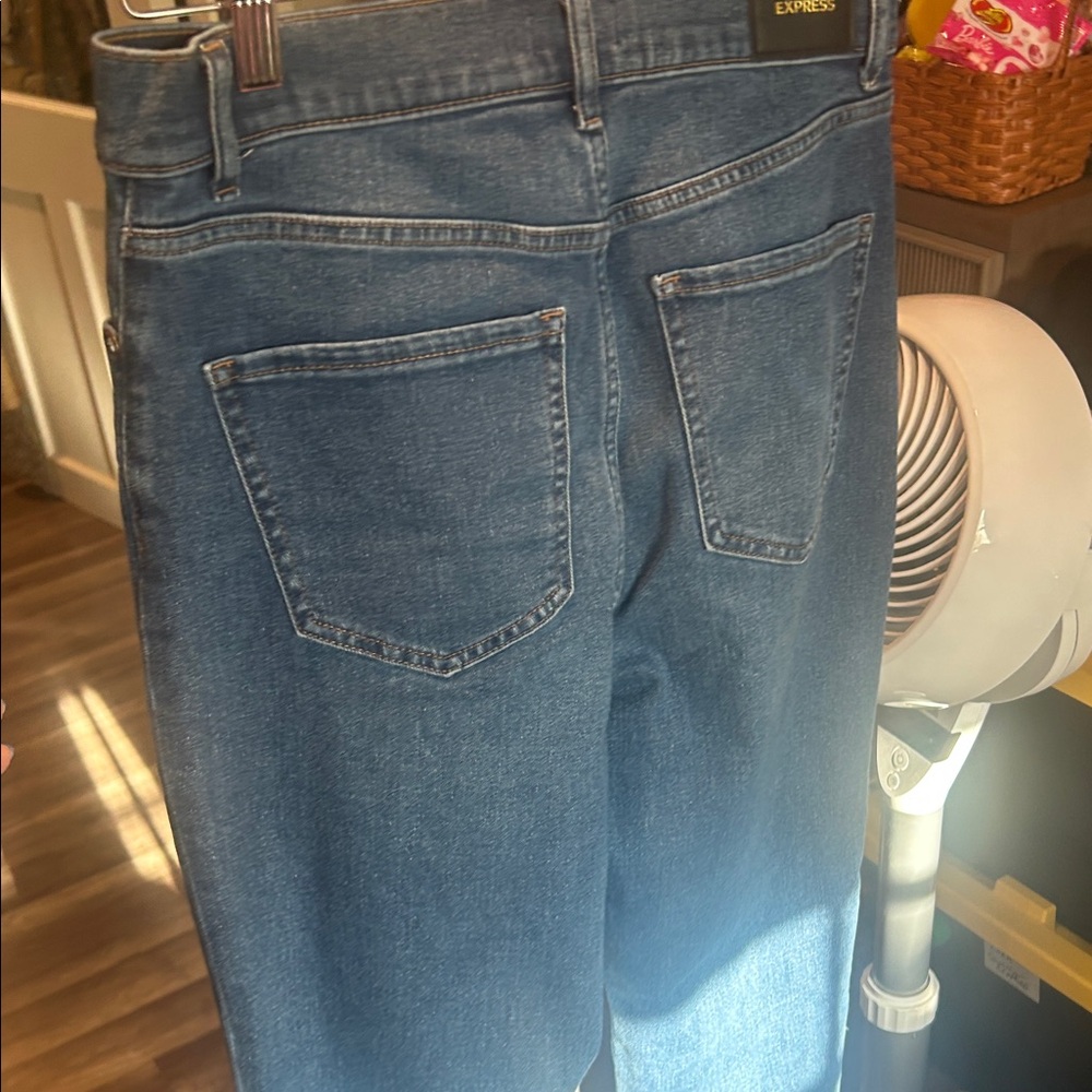 Express High Rise Blue Distressed Jeans Size 6L - Picture 10 of 10